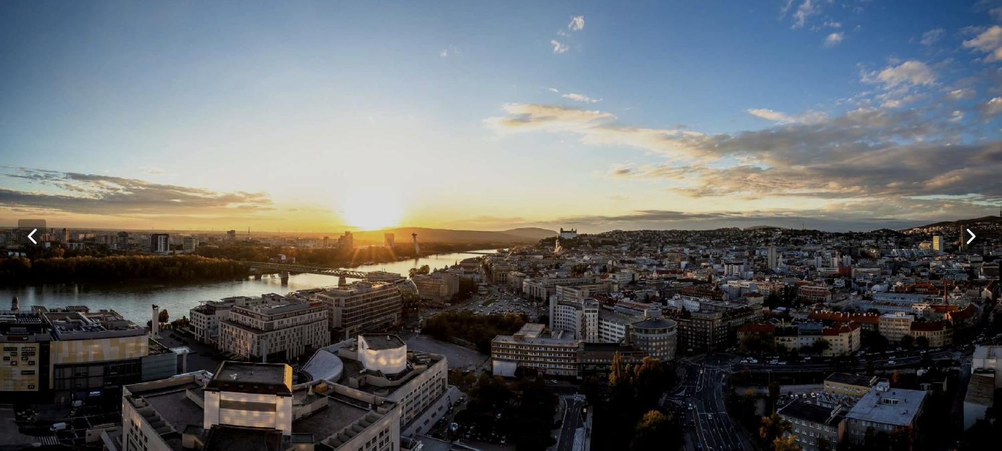 Magna Vita Apartment Bratislava Luaran gambar